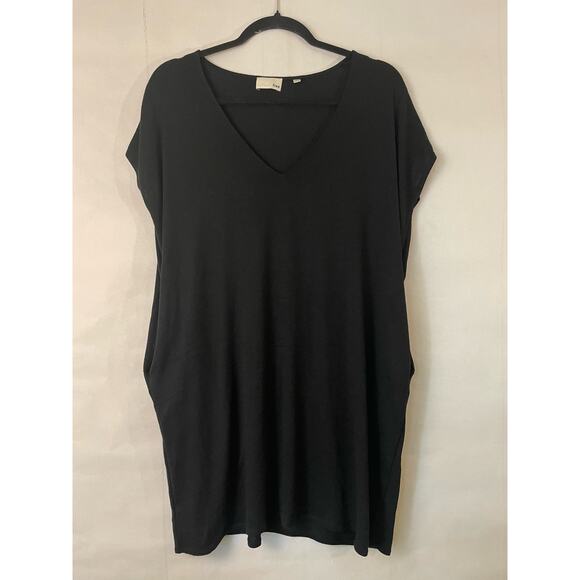 Minimalist Wilfred Free by Aritzia Marcoux Dress in Black with Pockets - Picture 3 of 6